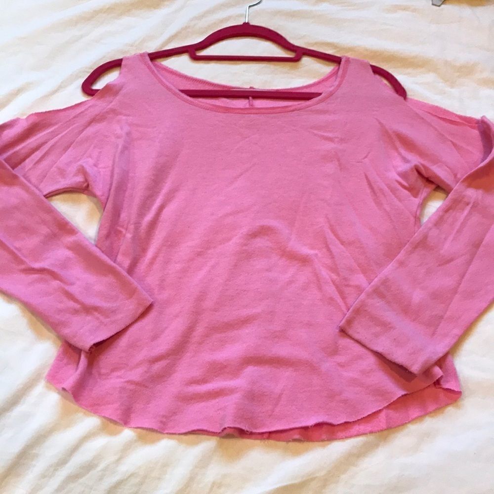 Cut-out Open Shoulder Pink Top - Picture 2 of 4